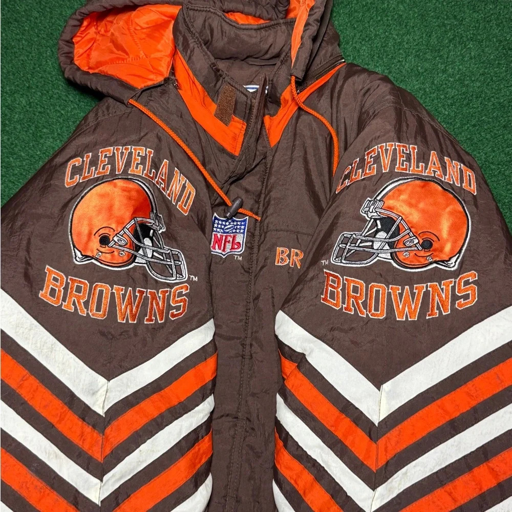 Vintage Cleveland Browns Starter 90s Retro NFL Pro Line L Full Zip Puffer Jacket